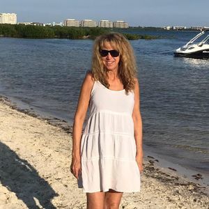 Meet your Posher, Teri